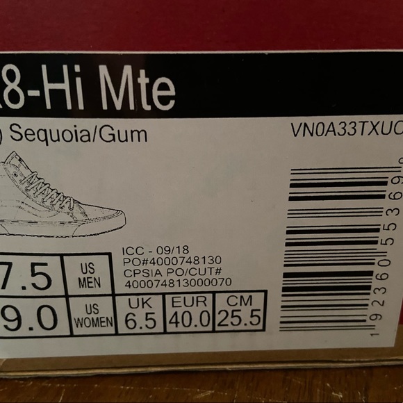 Vans all weather MTE. Brand new w tags and extra laces. Mens 7.5 or Womens 9. - Picture 5 of 5